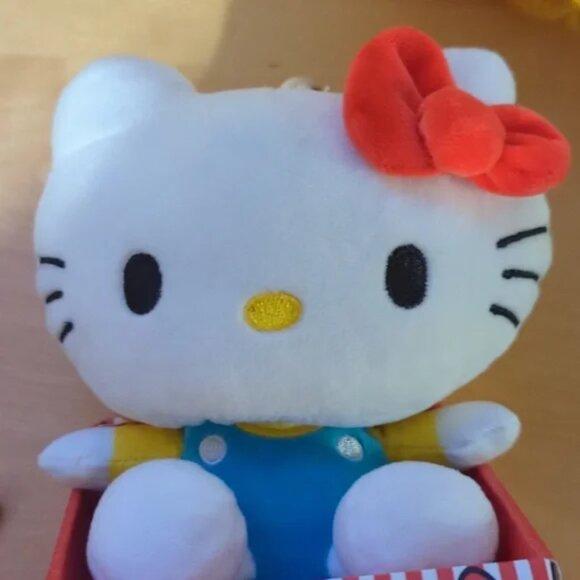Hello Kitty wireless Bluetooth Speaker Brand New - Picture 13 of 14
